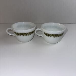 Pyrex Spring Blossom Crazy Daisy Coffee Tea Cup White Green Flowers Set of 2